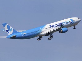 French Blue vole en propre vers Punta Cana